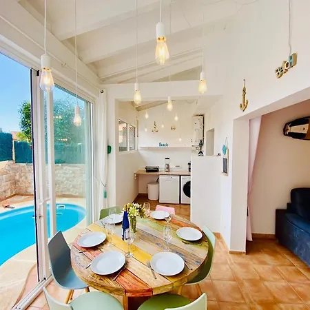 Casa De Acuario Holiday home *
